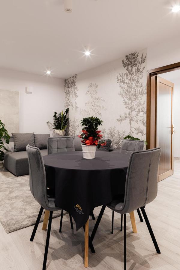 Royal Apartments & Spa Zakopane-Cyrhla ภายนอก รูปภาพ