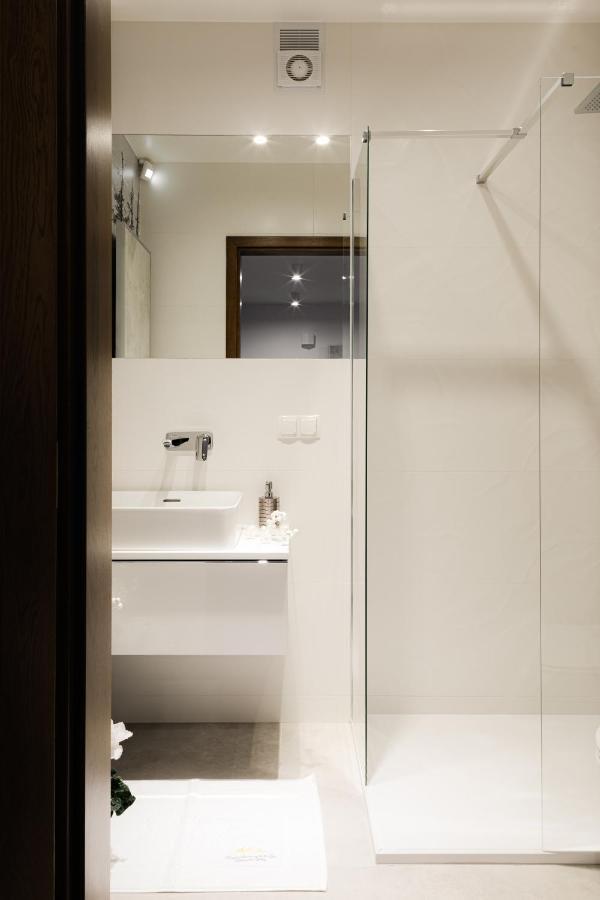 Royal Apartments & Spa Zakopane-Cyrhla ภายนอก รูปภาพ