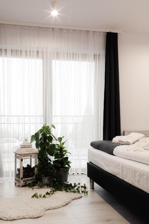 Royal Apartments & Spa Zakopane-Cyrhla ภายนอก รูปภาพ