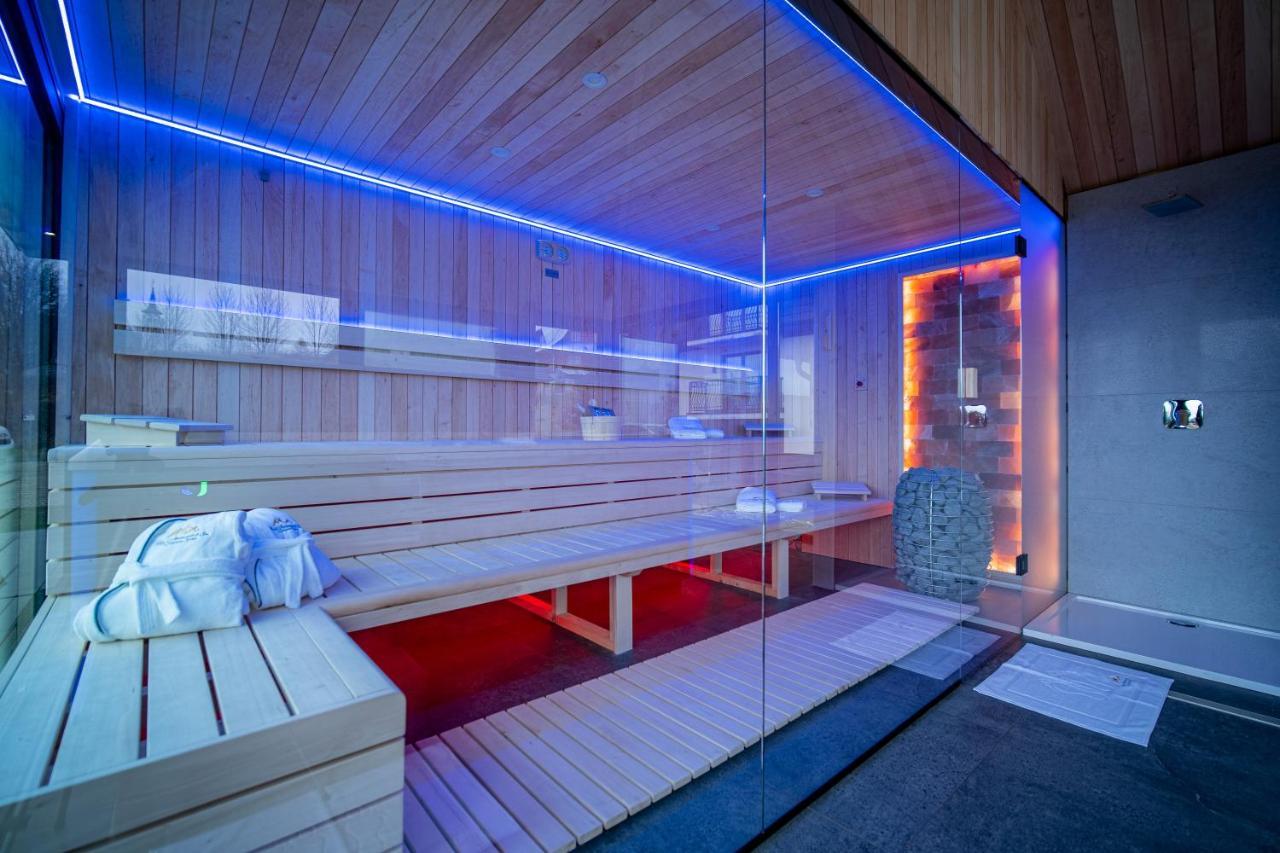 Royal Apartments & Spa Zakopane-Cyrhla ภายนอก รูปภาพ