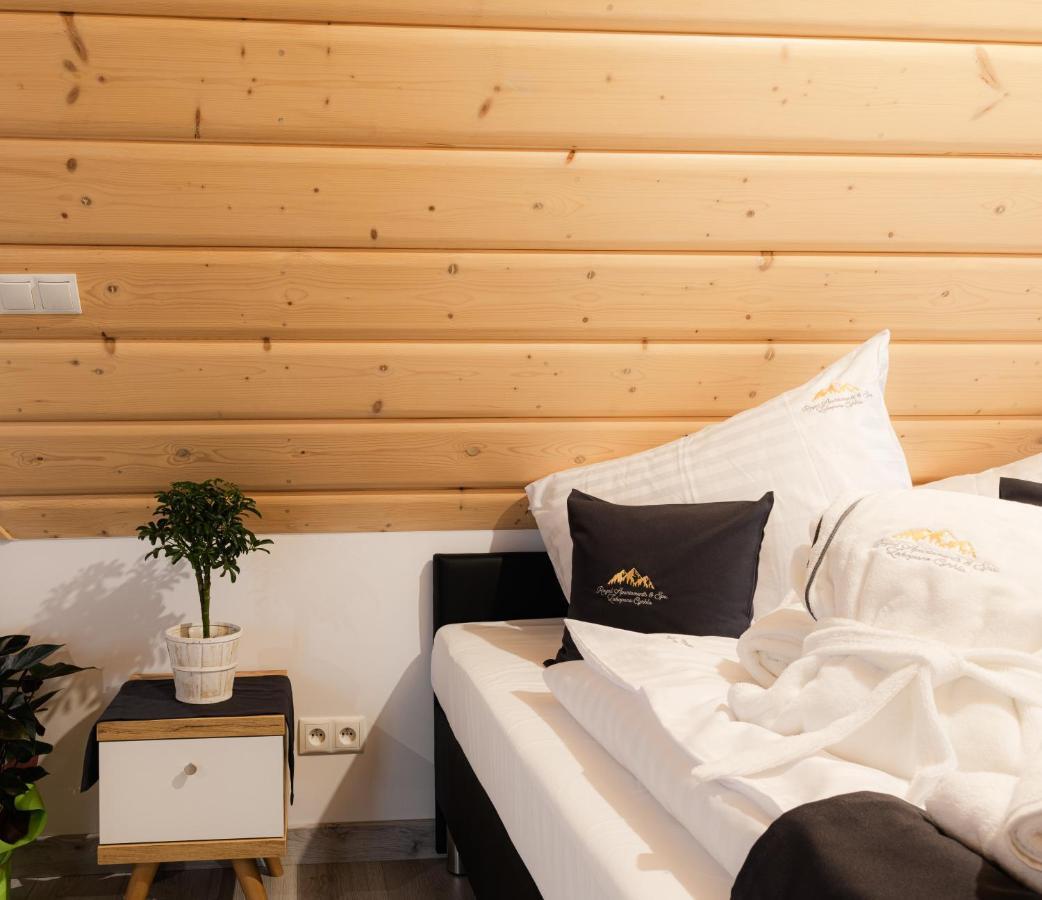 Royal Apartments & Spa Zakopane-Cyrhla ภายนอก รูปภาพ