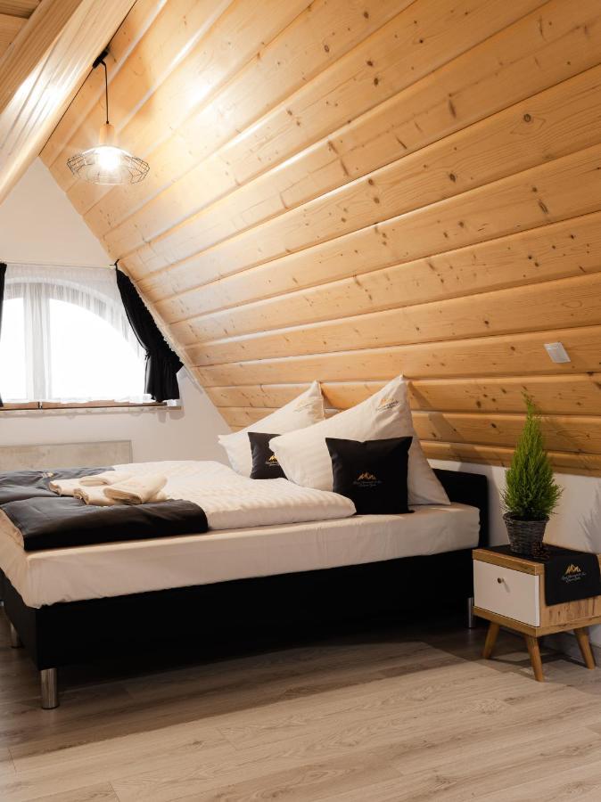 Royal Apartments & Spa Zakopane-Cyrhla ภายนอก รูปภาพ