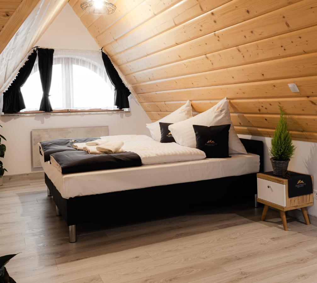 Royal Apartments & Spa Zakopane-Cyrhla ภายนอก รูปภาพ